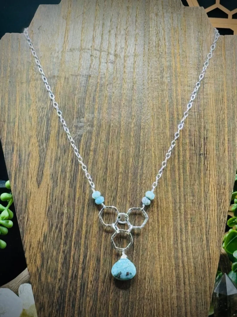 Six Elegant Honeycomb Hoop Necklace with Larimar - Image 2