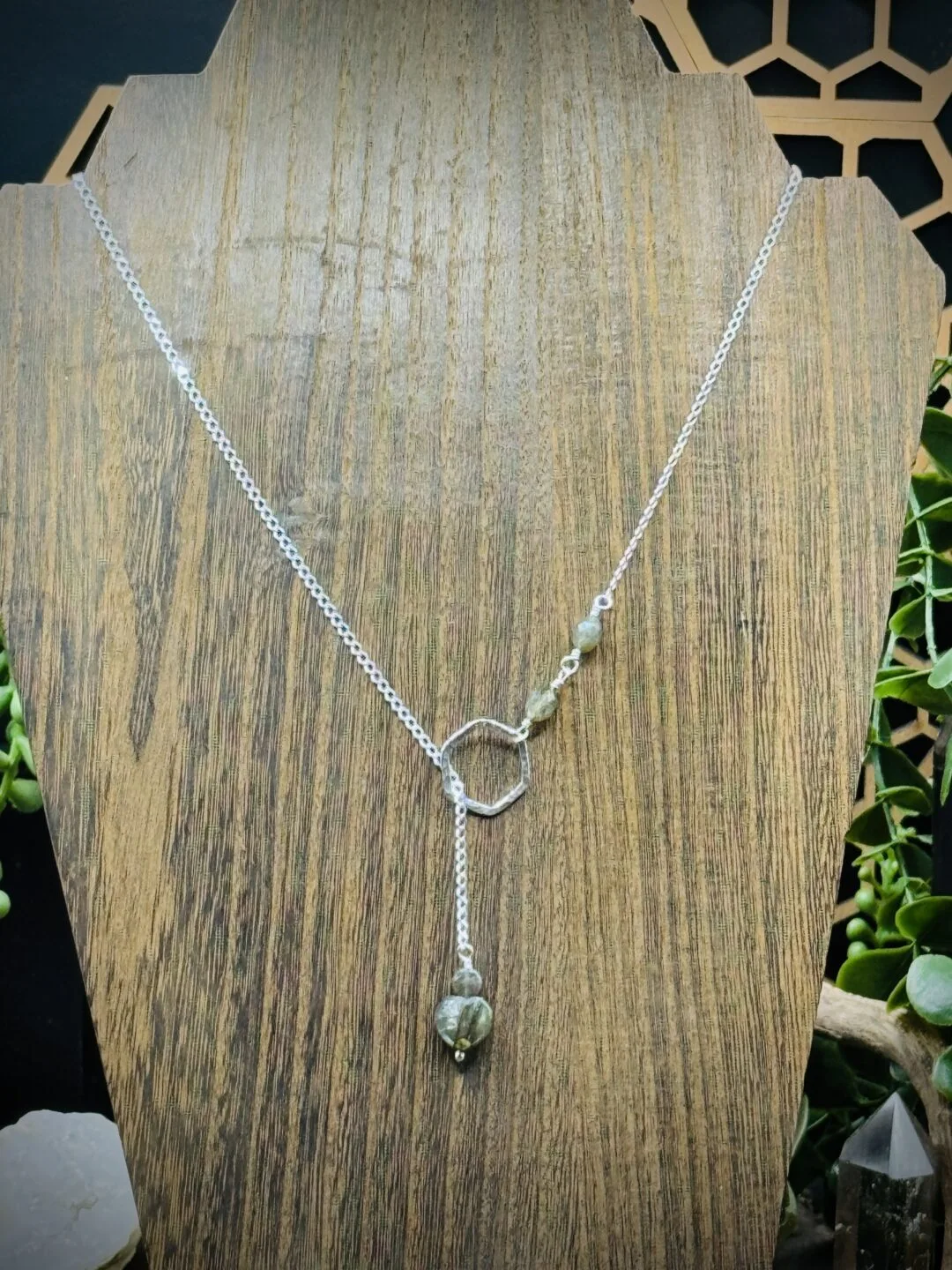 Elegant Fine Silver Small Honeycomb Round Y Necklace with Labradorite - Image 2
