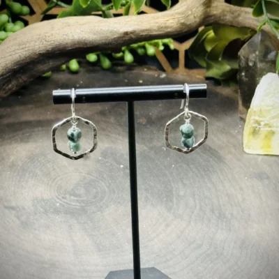 Dainty Honeycomb Hoops with Square Emerald Beads